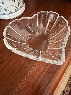 Clear Mikasa, Crystal Heart-Shaped Glass Trinket Dish etching 6 inch
